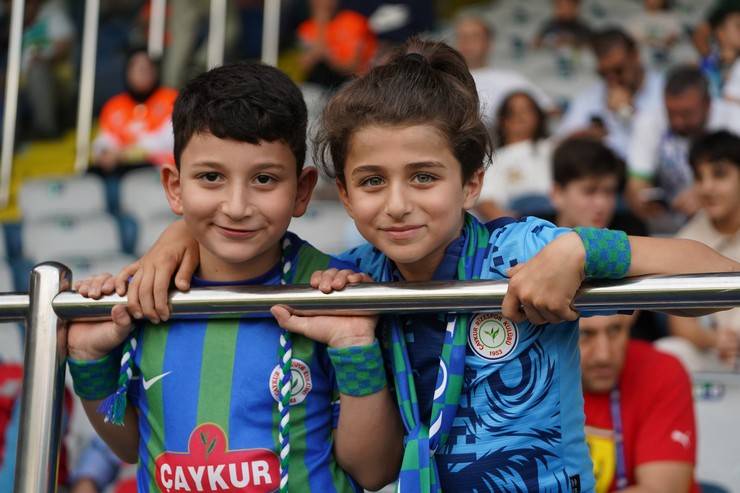Çaykur Rizespor - EMS Yapı Sivasspor maçında nfotoğraflar 17