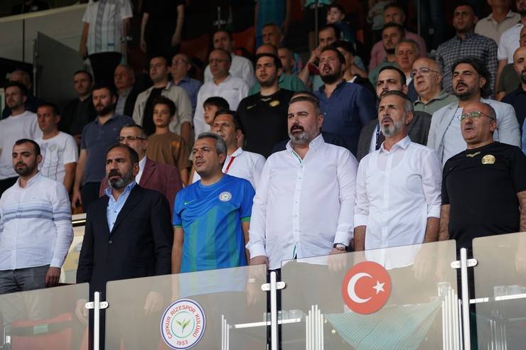 Çaykur Rizespor - EMS Yapı Sivasspor maçında nfotoğraflar 21