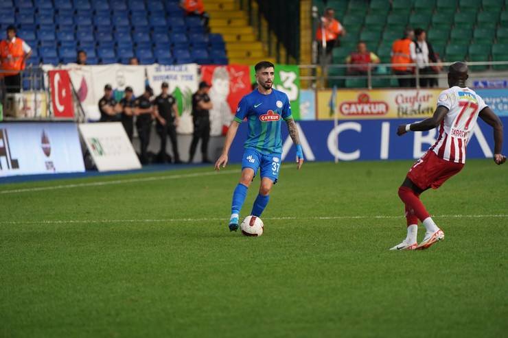 Çaykur Rizespor - EMS Yapı Sivasspor maçında nfotoğraflar 33