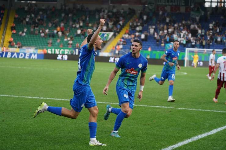 Çaykur Rizespor - EMS Yapı Sivasspor maçında nfotoğraflar 42