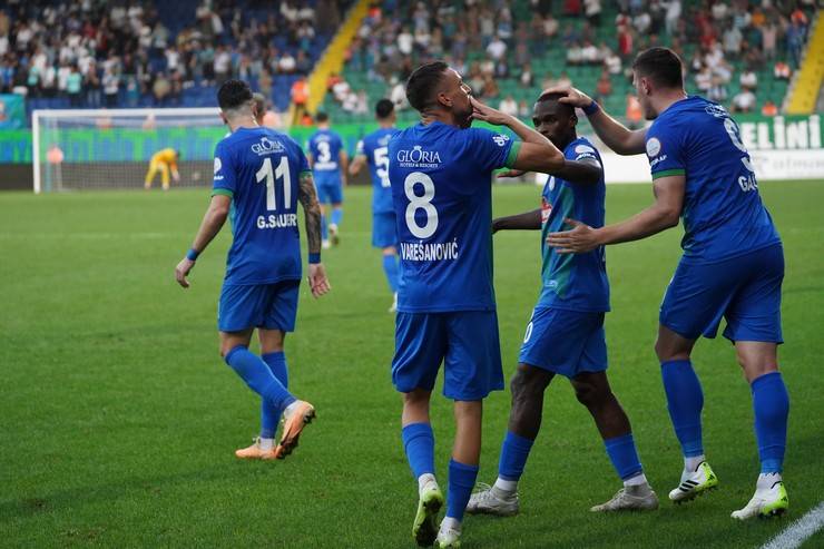 Çaykur Rizespor - EMS Yapı Sivasspor maçında nfotoğraflar 50