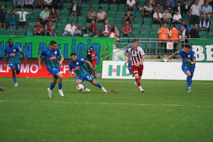 Çaykur Rizespor - EMS Yapı Sivasspor maçında nfotoğraflar 55