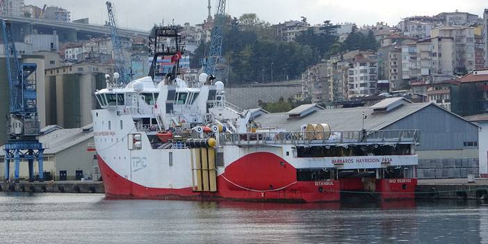 Barbaros Hayrettin Paşa sismik araştırma gemisi, Trabzon Limanı’na demirledi