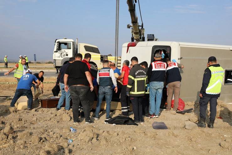 Amasya'da yolcu otobüsü kazası: 6 ölü, 35 yaralı 7