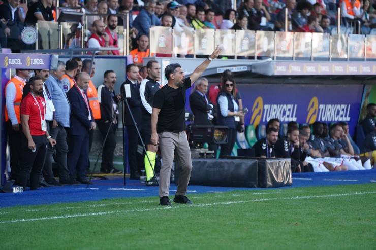 Çaykur Rizespor - Yilport Samsunspor maçından kareler 14