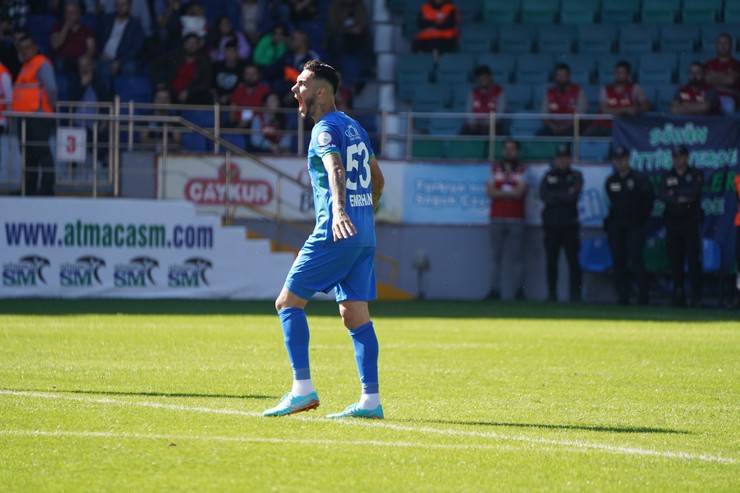 Çaykur Rizespor - Yilport Samsunspor maçından kareler 17