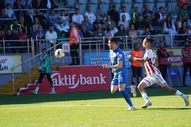 Çaykur Rizespor - Yilport Samsunspor maçından kareler 19