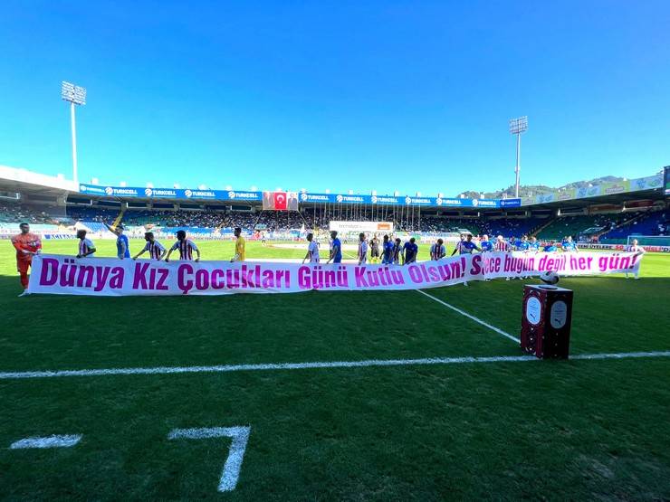 Çaykur Rizespor - Yilport Samsunspor maçından kareler 20
