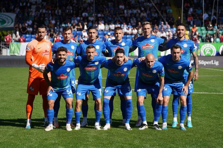 Çaykur Rizespor - Yilport Samsunspor maçından kareler 5