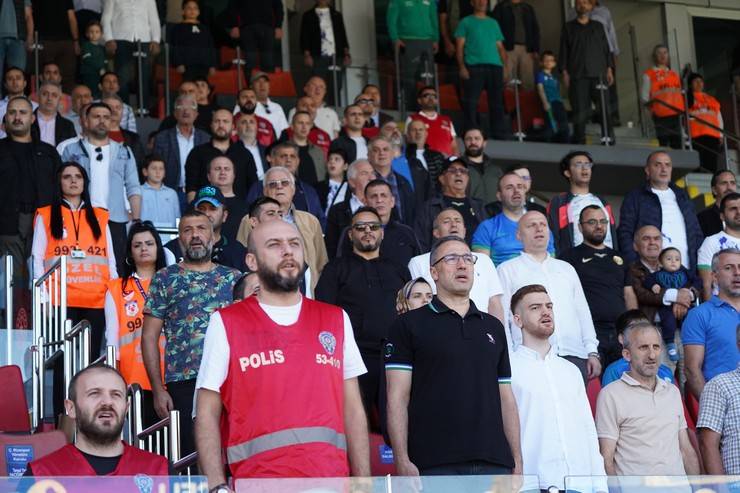 Çaykur Rizespor - Yilport Samsunspor maçından kareler 9