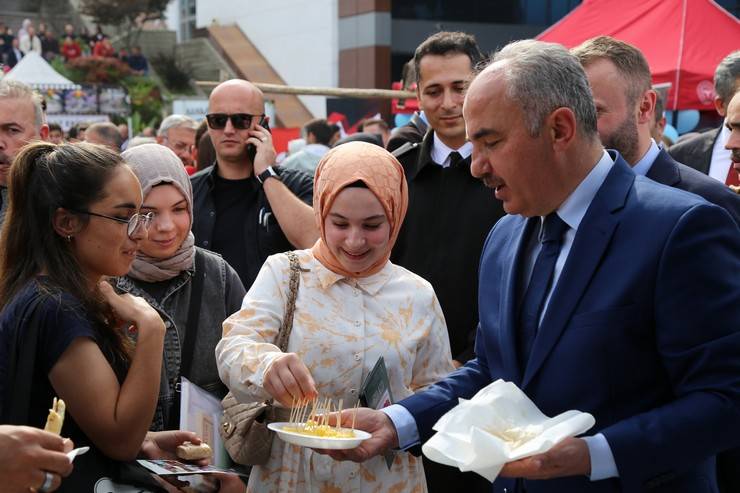 Üniversiteliler, 'Rizeluyum' Etkinliğinde Buluştu 2