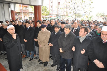 Müdür Aktaş'ın Annesi Defnedildi 25