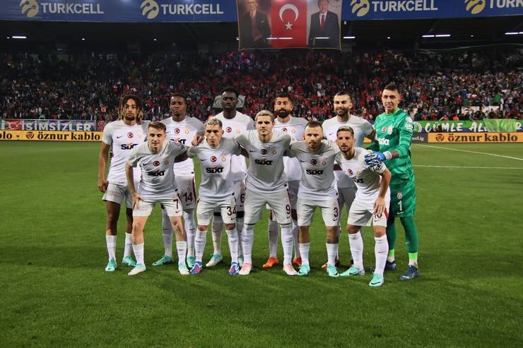 Çaykur Rizespor-Galatasaray maçından kareler 30