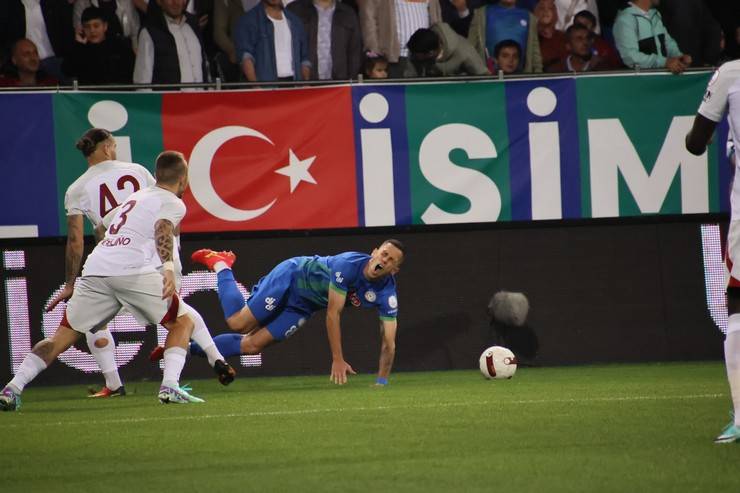 Çaykur Rizespor-Galatasaray maçından kareler 38