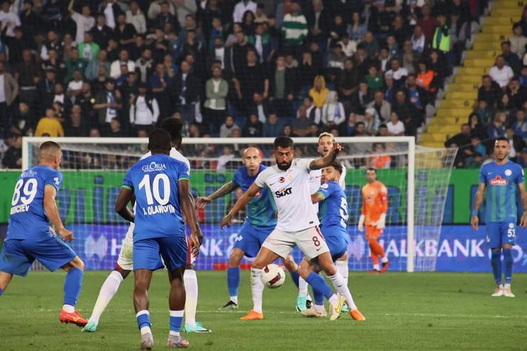 Çaykur Rizespor-Galatasaray maçından kareler 43