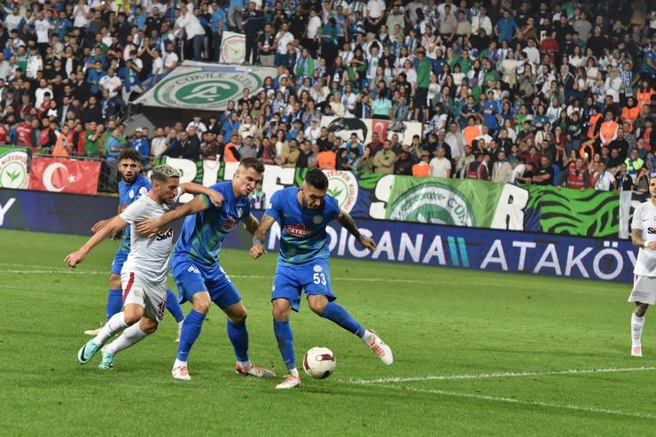 Çaykur Rizespor-Galatasaray maçından kareler 57
