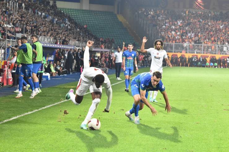Çaykur Rizespor-Galatasaray maçından kareler 58