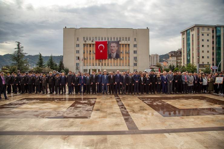 Rize'de 10 Kasım Atatürk'ü anma programı düzenlendi 11