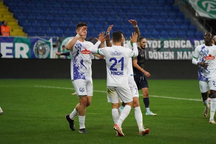 Çaykur Rizespor  - Dinamo Batumi hazırlık maçından kareler 30