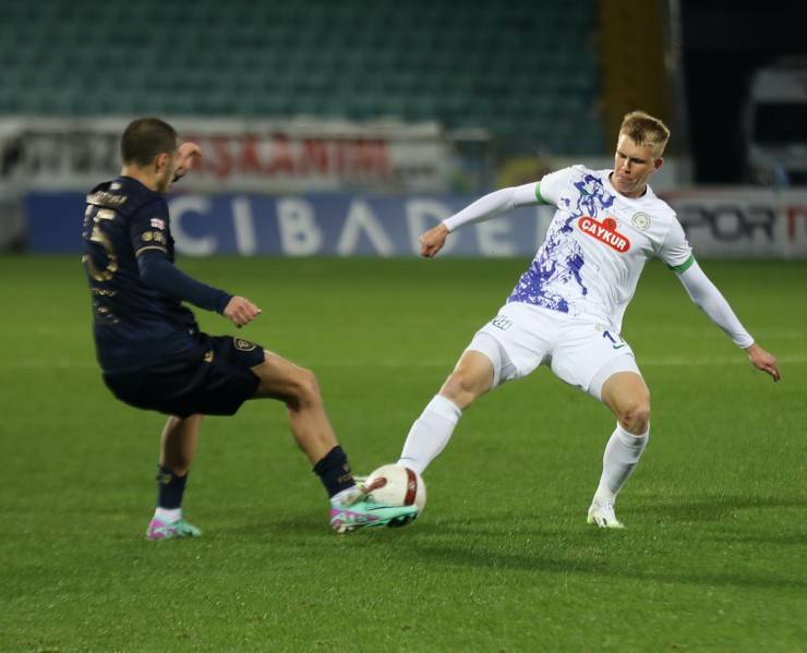 Çaykur Rizespor  - Dinamo Batumi hazırlık maçından kareler 6