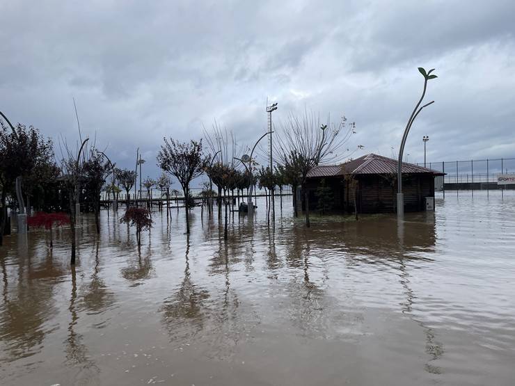 Rize Belediyesi Doğu Parkı sular altında kaldı 3