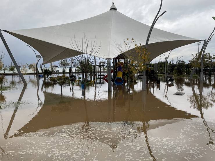 Rize Belediyesi Doğu Parkı sular altında kaldı 4