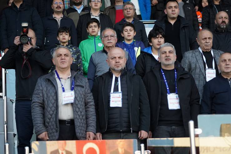 Çaykur Rizespor - RAMS Başakşehir maçından kareler 4