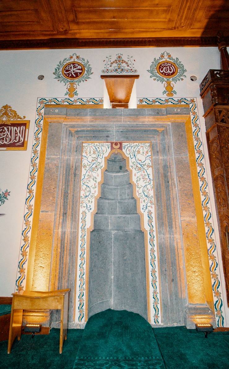 Rize’de 150 yıllık Akmescit Camii, restorasyonun ardından yeniden ibadete açıldı 15