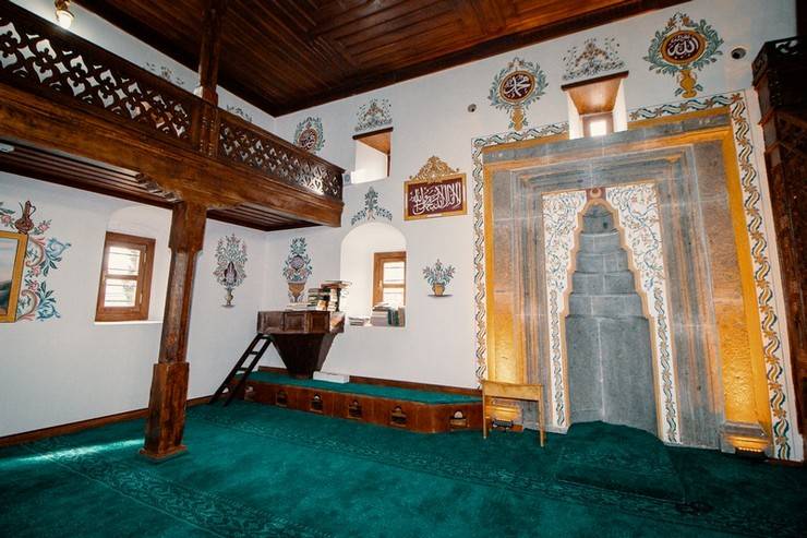 Rize’de 150 yıllık Akmescit Camii, restorasyonun ardından yeniden ibadete açıldı 6