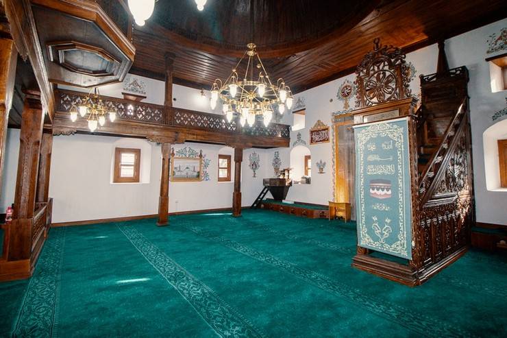 Rize’de 150 yıllık Akmescit Camii, restorasyonun ardından yeniden ibadete açıldı 7