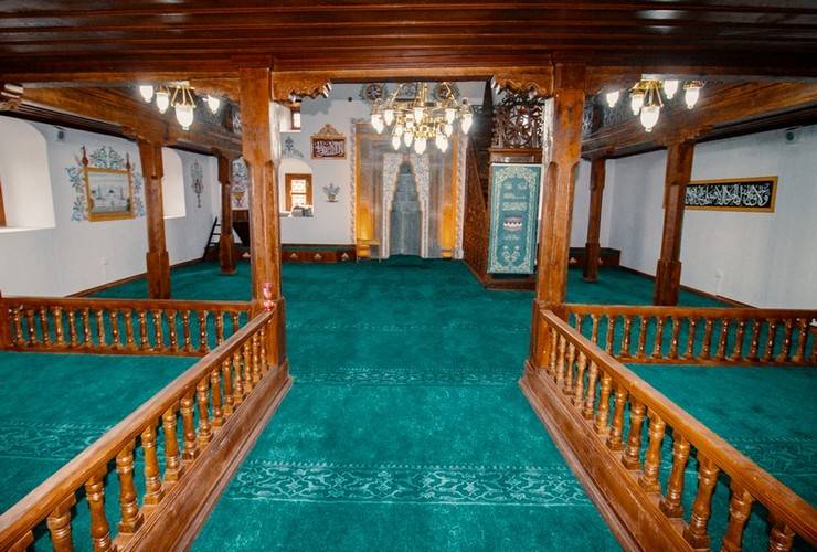 Rize’de 150 yıllık Akmescit Camii, restorasyonun ardından yeniden ibadete açıldı 9