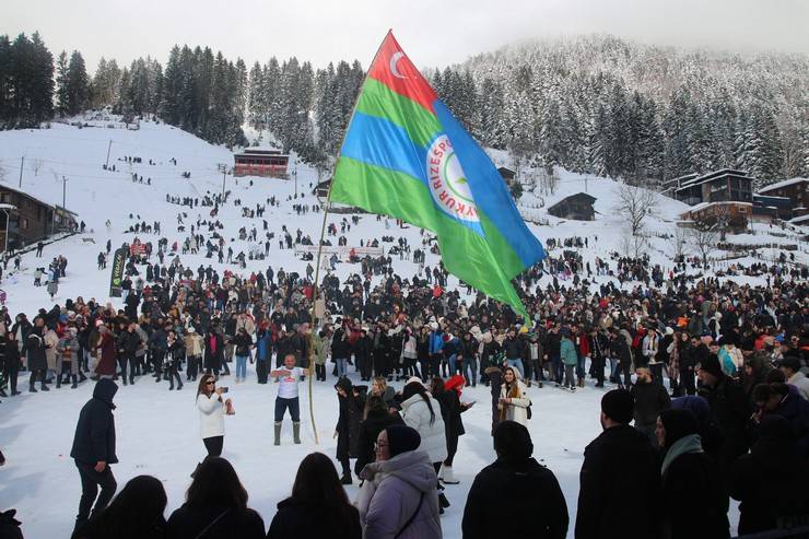 Ayder Kardan Adam Festivali renkli görüntülere sahne oldu 13