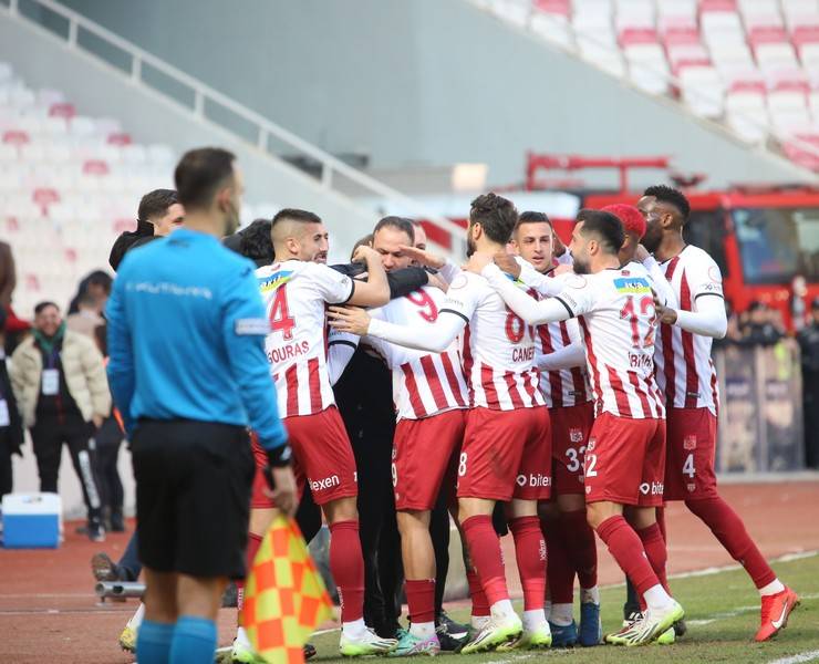 EMS Yapı Sivasspor - Çaykur Rizespor Maçından Fotoğraflar 34