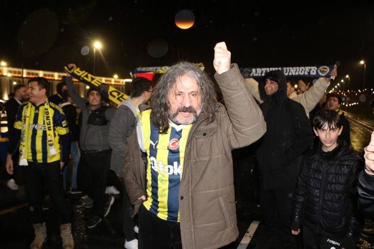Fenerbahçe kafilesi maç için Rize'ye geldi 4