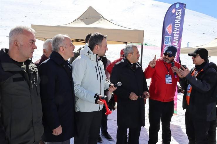 Türkiye Dağ Kayağı Şampiyonası, Rize'de başladı 23