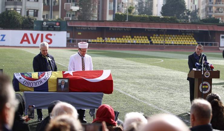 Fenerbahçe’nin 32. başkanı Rizeli iş insanı Tahsin Kaya son yolculuğuna uğurlandı 17