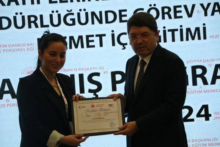 Adalet Bakanı Tunç, Rize'de sertifika törenine katıldı 10