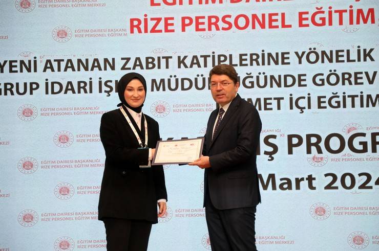Adalet Bakanı Tunç, Rize'de sertifika törenine katıldı 6