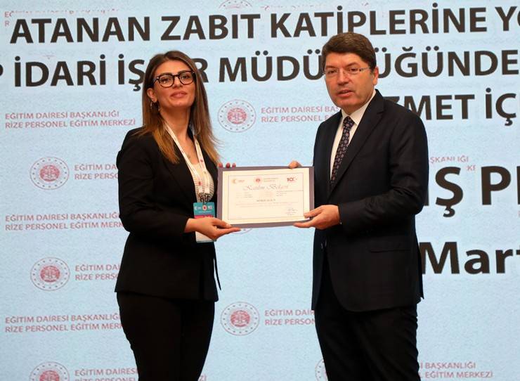 Adalet Bakanı Tunç, Rize'de sertifika törenine katıldı 7