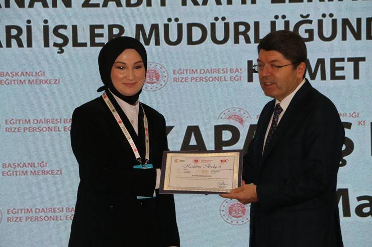 Adalet Bakanı Tunç, Rize'de sertifika törenine katıldı 9