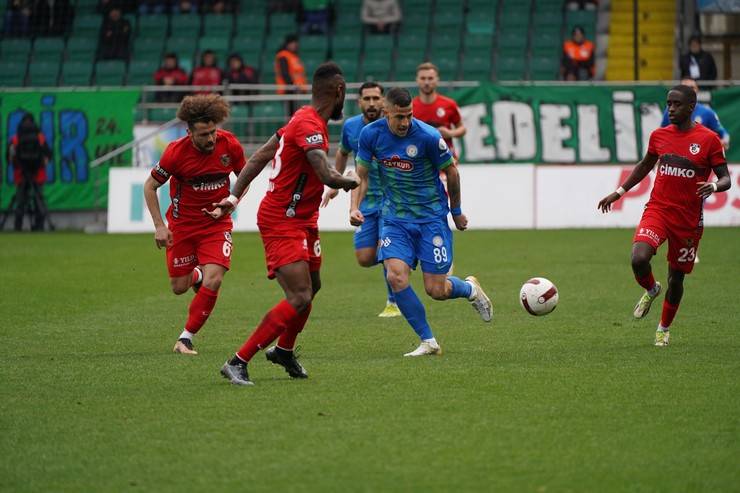 Çaykur Rizespor - Gaziantep FK maçından kareler 9