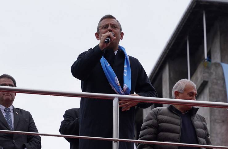 CHP Genel Başkanı Özgür Özel Rize'de konuştu 1