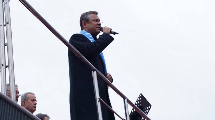 CHP Genel Başkanı Özgür Özel Rize'de konuştu 2