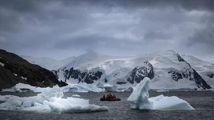 RTEÜ'lü bilim insanlarının da yer aldığı grup Antarktika'da deniz ve göl ekosistemlerini araştırdı 6