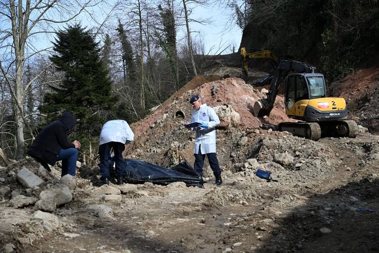 Trabzon'da içme suyu hattı çalışmasında göçük: 3 işçi öldü 30