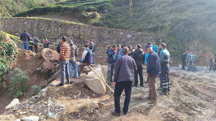 Trabzon'da içme suyu hattı çalışmasında göçük: 3 işçi öldü 7