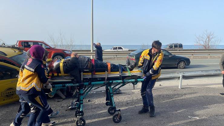 Rize'de Trafik Kazası: 4 Yaralı 11