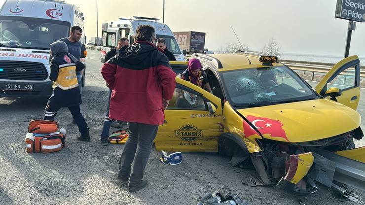 Rize'de Trafik Kazası: 4 Yaralı 18