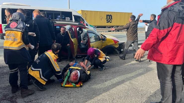 Rize'de Trafik Kazası: 4 Yaralı 4