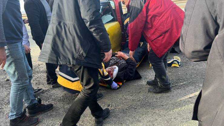 Rize'de Trafik Kazası: 4 Yaralı 6